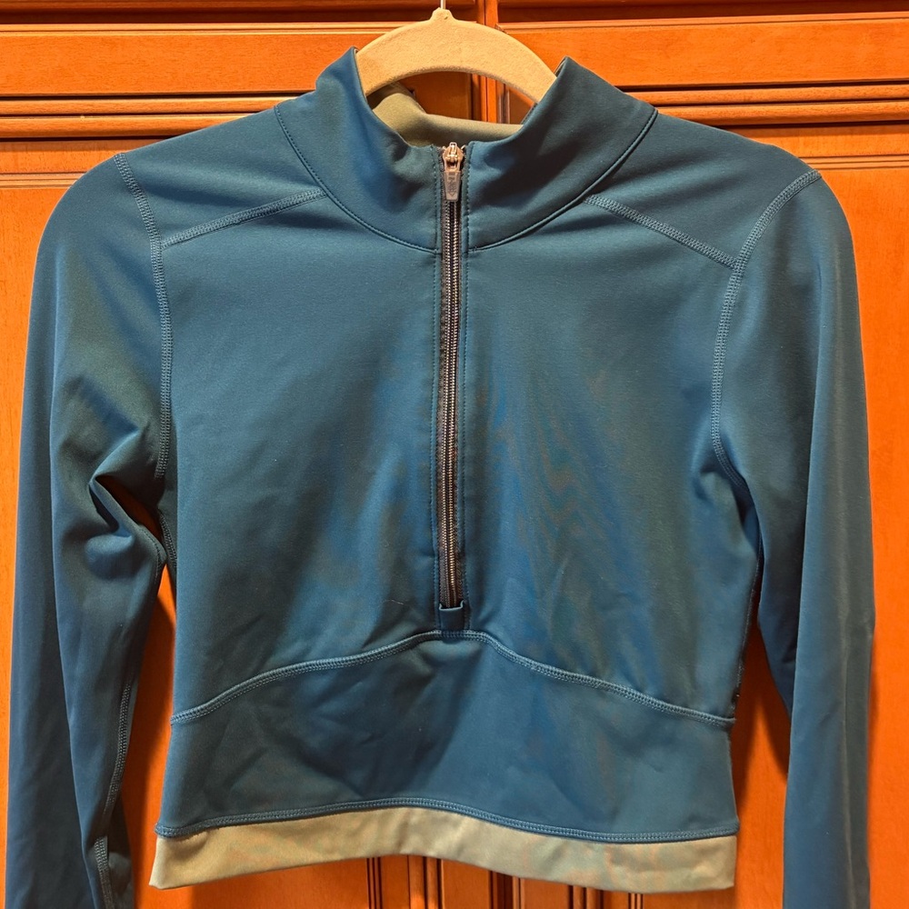 Free People Movement Show Me Something Cropped Zip-Up. Size: S